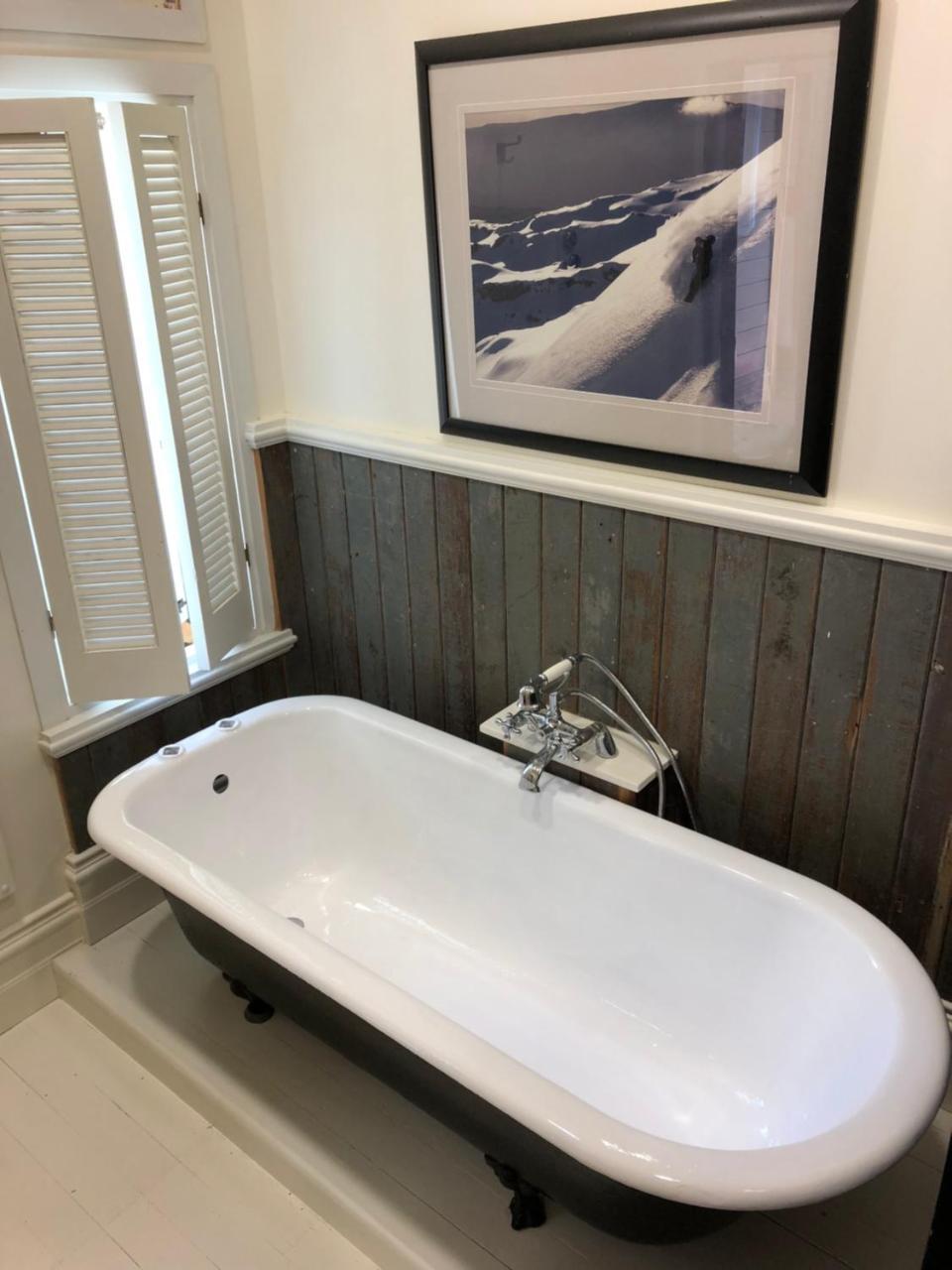 Laurel Bank House Hotel ควีนส์ทาวน์ ภายนอก รูปภาพ
